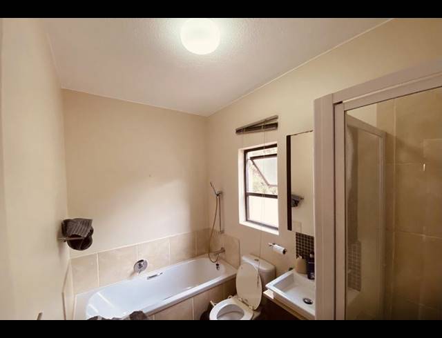 1 BEDROOM APARTMENT FOR SALE IN LONEHILL